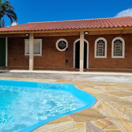 Confortavel Casa Com Piscina E Churrasqueira A 100M Da Praia Caraguatatuba Extérieur photo