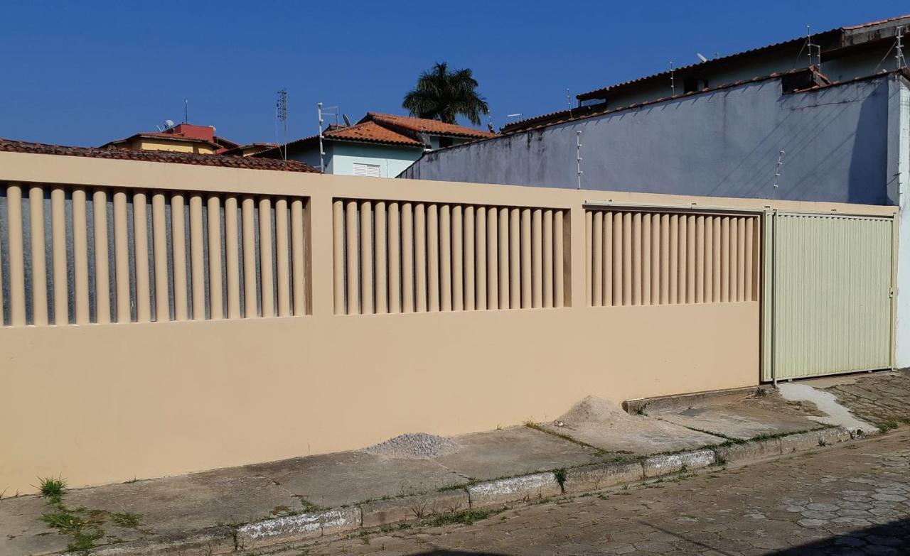 Confortavel Casa Com Piscina E Churrasqueira A 100M Da Praia Caraguatatuba Extérieur photo