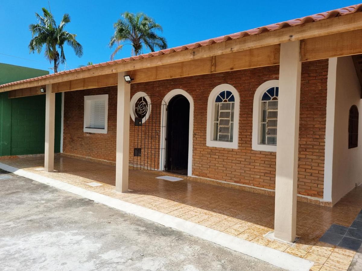 Confortavel Casa Com Piscina E Churrasqueira A 100M Da Praia Caraguatatuba Extérieur photo