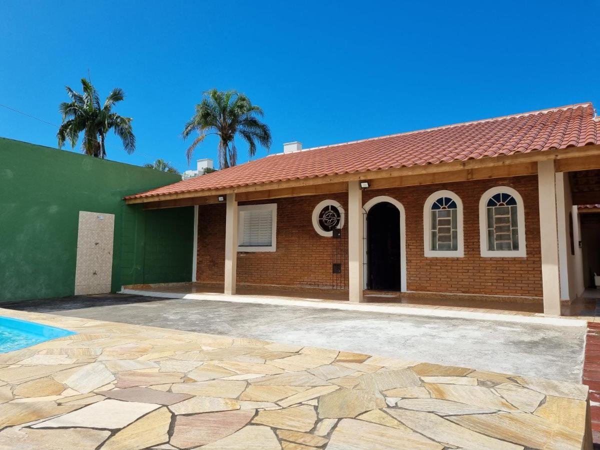 Confortavel Casa Com Piscina E Churrasqueira A 100M Da Praia Caraguatatuba Extérieur photo