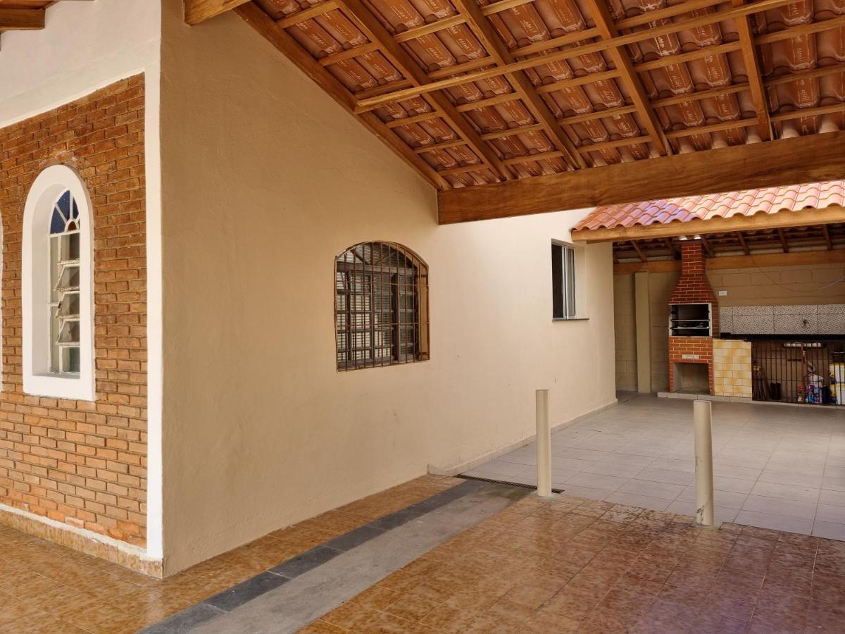 Confortavel Casa Com Piscina E Churrasqueira A 100M Da Praia Caraguatatuba Extérieur photo